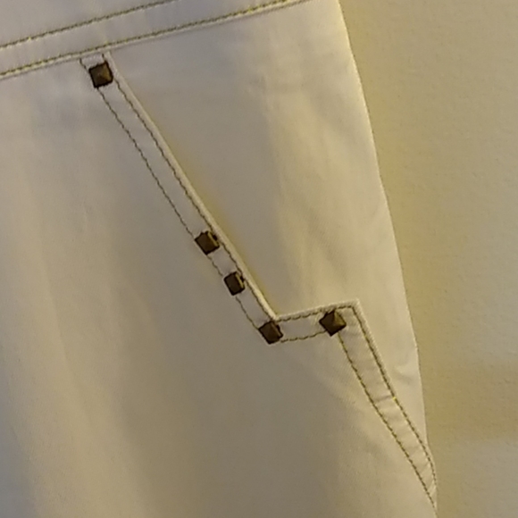 SVETLANA Capri - Picture 3 of 4